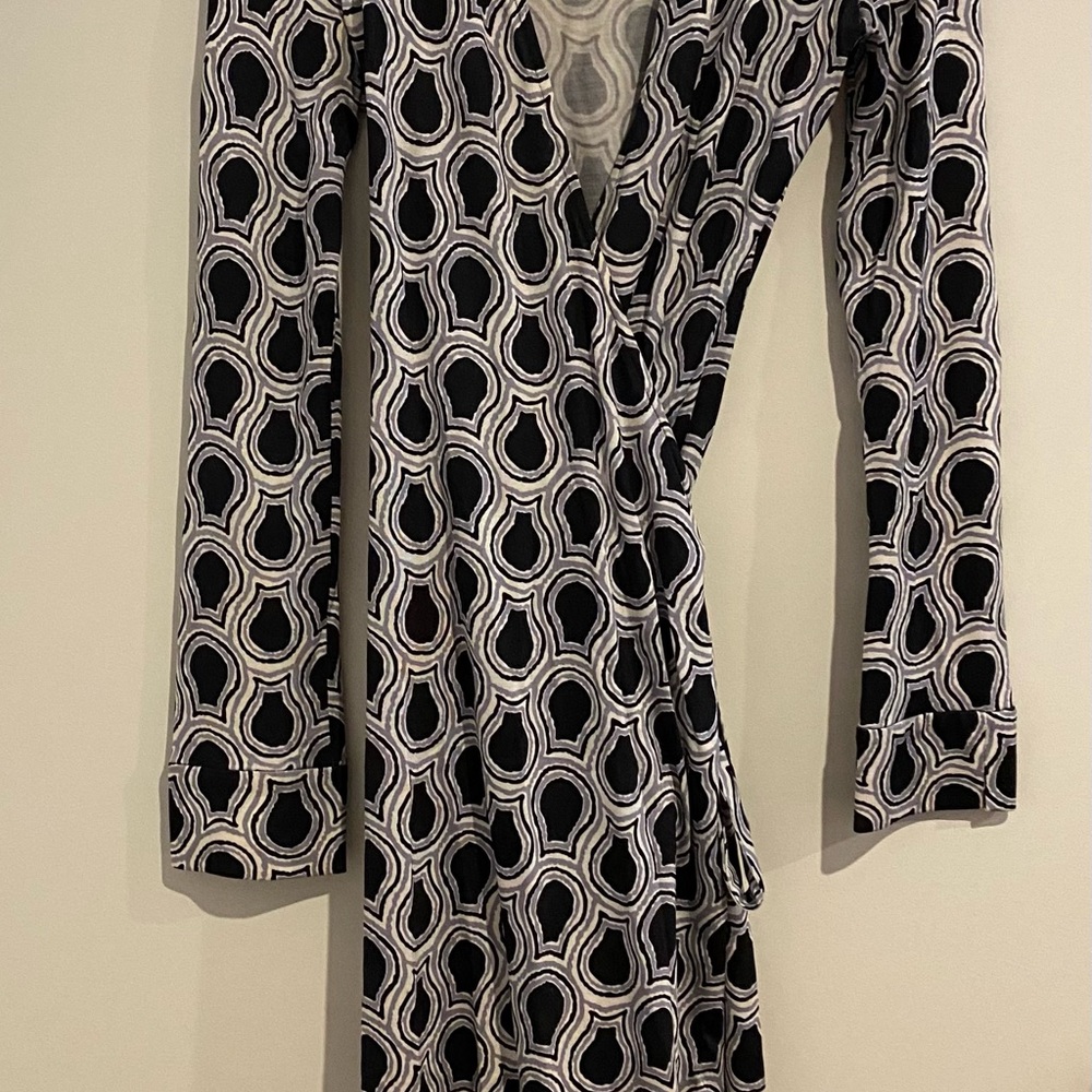 Vintage Wrap Dress - Picture 3 of 5